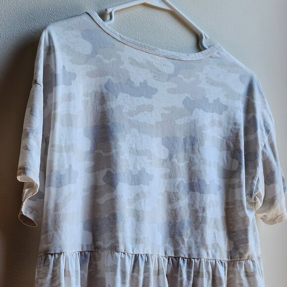 American Eagle Outfitters Gray Camo Scoop Neck Ruffled Jersey Size Small - Picture 8 of 12